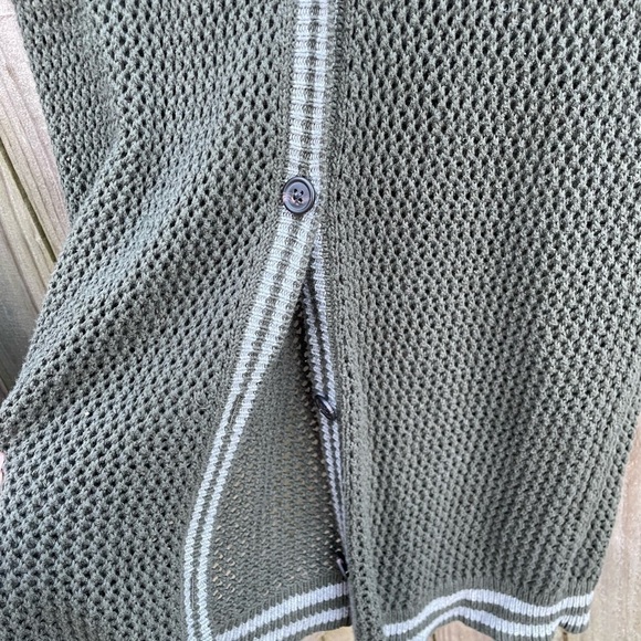 American Eagle Army Green Boyfriend Style Loose Knit Academia Cardigan Sweater - Picture 6 of 7